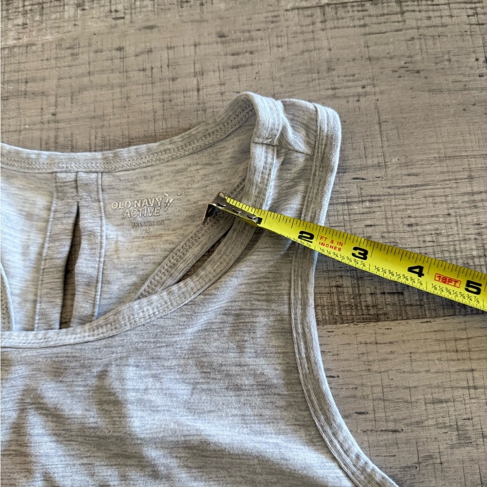 Old Navy Light Gray Women's Workout Tank with Back Tie Size small - Picture 6 of 10